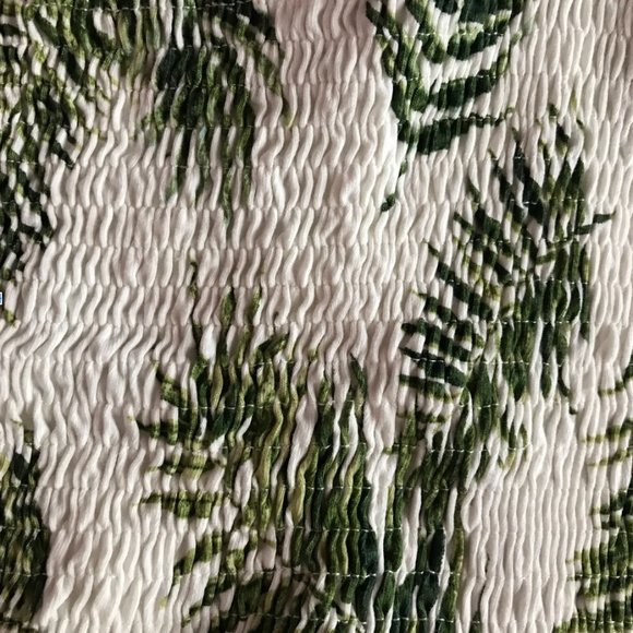 Palm Leaf Tie Top - Picture 3 of 3